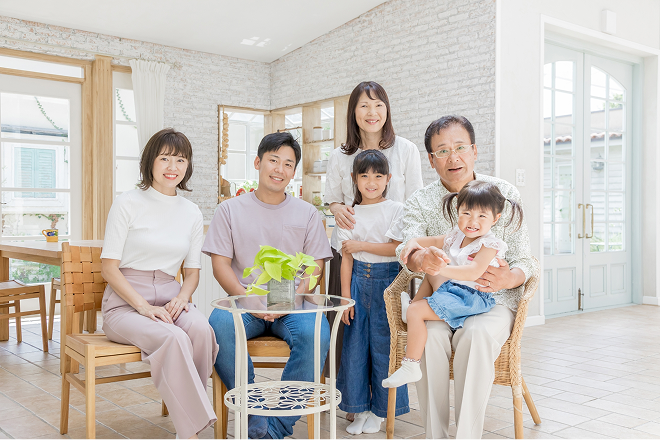 三世代が健やかに暮らすイメージ